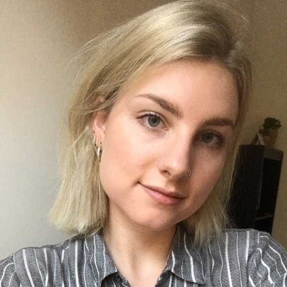 Meet your Posher, Bella - Picture 2 of 2